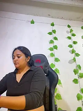 Snapshot of shayna_all chatting on 03/25/26, 06:25 shayna all online show from 03/25/26, 06:25