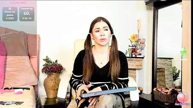 Carla expit online show from 10/17/25, 12:25