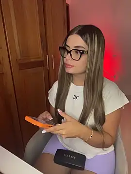 Snapshot of Miss_valeriaa chatting on 04/06/26, 11:05 Miss valeriaa online show from 04/06/26, 11:05