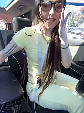 BlaizeyBBy online show from 10/07/25, 10:40