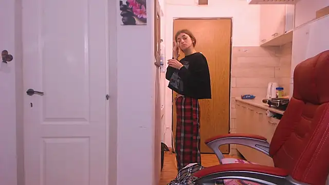 simyhvn online show from 12/18/25, 05:02