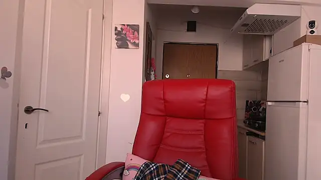 Snapshot of simyhvn chatting on 04/14/26, 08:09 simyhvn online show from 04/14/26, 08:09