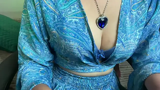 Queen Angelena online show from 06/26/26, 05:50
