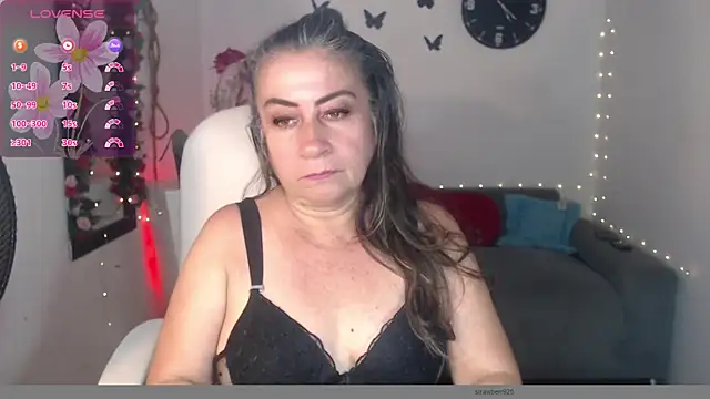 Snapshot of stepmother_105 chatting on 01/14/25, 06:28 stepmother 105 online show from 01/14/25, 06:28