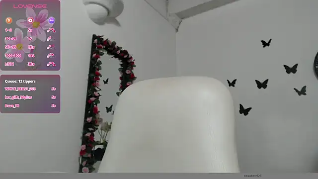 Snapshot of stepmother_105 chatting on 02/14/25, 09:53 stepmother 105 online show from 02/14/25, 09:53