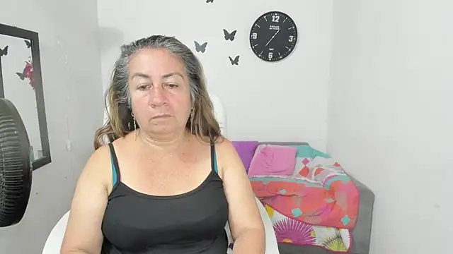 Snapshot of stepmother_105 chatting on 05/08/26, 06:13 stepmother 105 online show from 05/08/26, 06:13