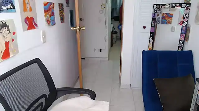 soynanabela28 online show from 06/25/26, 04:22