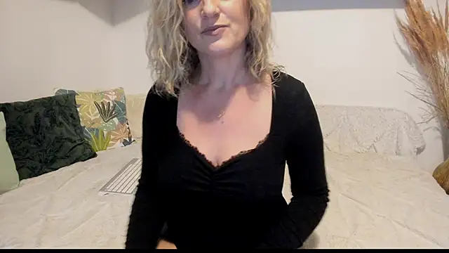 Jadore able online show from 11/20/25, 03:07