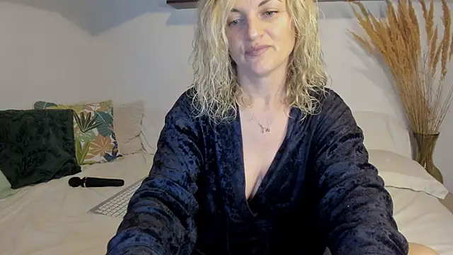 Jadore able online show from 04/27/26, 01:58