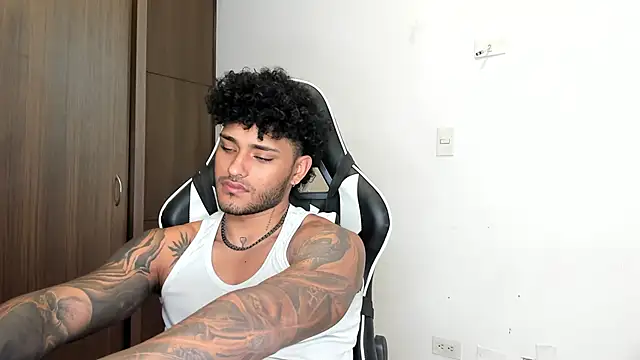 Alessandro Vanni online show from 12/08/24, 05:44