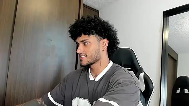 Alessandro Vanni online show from 01/08/25, 09:12