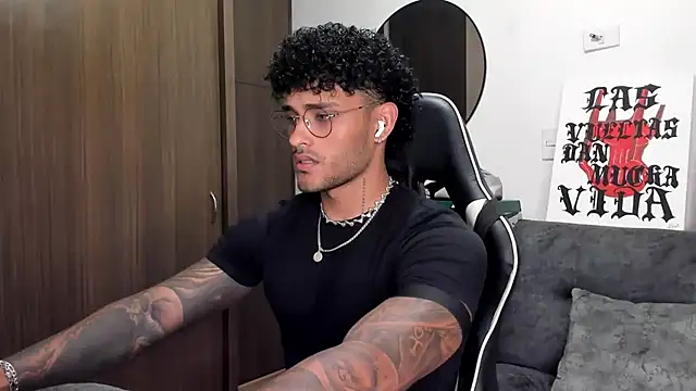 Alessandro Vanni online show from 10/05/25, 11:13