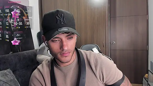 Alessandro Vanni online show from 11/05/25, 02:22