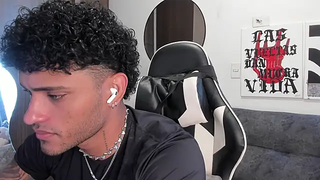 Alessandro Vanni online show from 12/18/25, 02:34