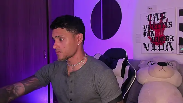 Alessandro Vanni online show from 06/25/26, 04:23