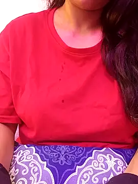 Snapshot of indian_passion chatting on 02/05/26, 12:43 indian passion online show from 02/05/26, 12:43