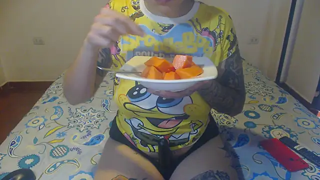 Snapshot of Tattoodreams_lucy chatting on 02/17/26, 08:26 Tattoodreams lucy online show from 02/17/26, 08:26