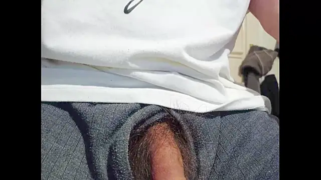 hairyuncut00 online show from 11/21/25, 09:46