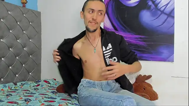 Snapshot of Karol_fenixx chatting on 11/05/25, 12:21 Karol fenixx online show from 11/05/25, 12:21