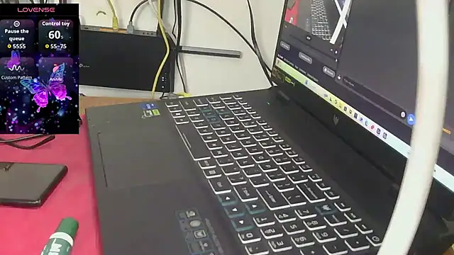 Snapshot of aliyadsouza chatting on 10/12/25, 08:24 aliyadsouza online show from 10/12/25, 08:24