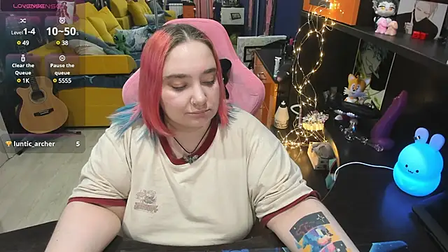 Softie Sofy online show from 02/28/25, 07:26