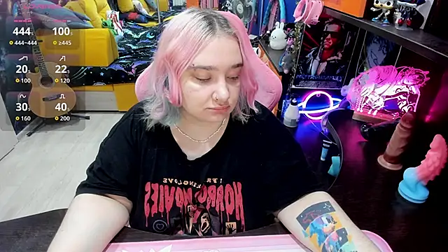 Softie Sofy online show from 09/24/25, 03:32