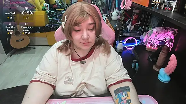 Softie Sofy online show from 09/27/25, 02:38