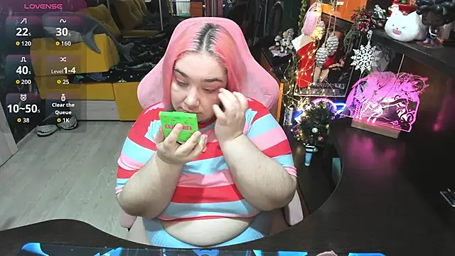 Snapshot of Softie_Sofy chatting on 01/14/26, 04:18 Softie Sofy online show from 01/14/26, 04:18