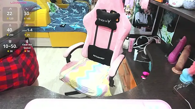 Snapshot of Softie_Sofy chatting on 02/18/26, 02:07 Softie Sofy online show from 02/18/26, 02:07