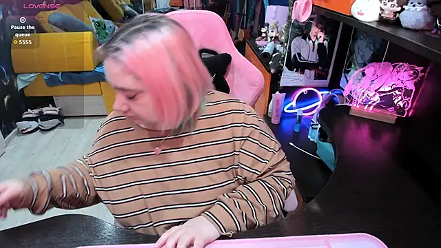 Snapshot of Softie_Sofy chatting on 02/27/26, 03:06 Softie Sofy online show from 02/27/26, 03:06