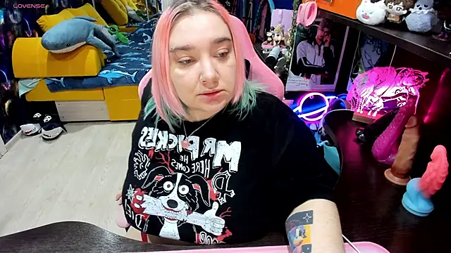 Snapshot of Softie_Sofy chatting on 02/28/26, 01:06 Softie Sofy online show from 02/28/26, 01:06