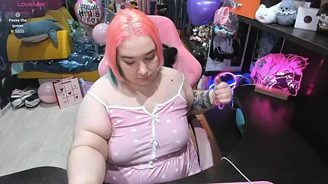 Snapshot of Softie_Sofy chatting on 03/06/26, 03:47 Softie Sofy online show from 03/06/26, 03:47