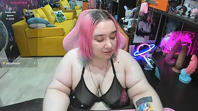 Softie Sofy online show from 06/11/26, 02:53