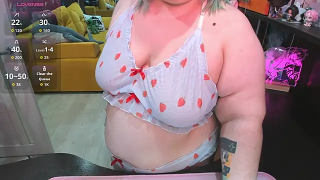 Softie Sofy online show from 06/17/26, 02:03