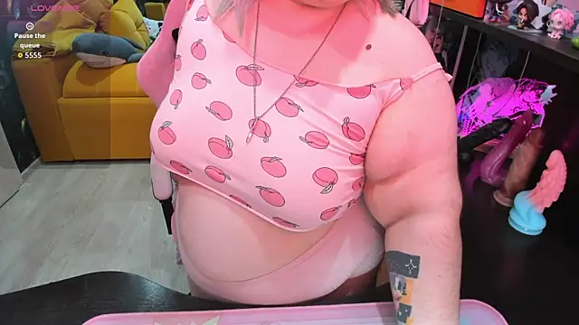 Softie Sofy online show from 06/24/26, 02:21
