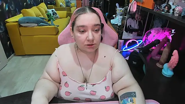 Softie Sofy online show from 06/25/26, 06:29