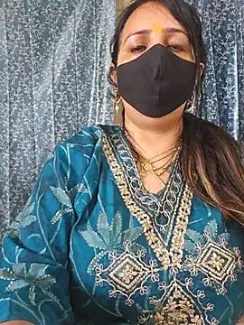 cute-tanvi online show from 02/22/25, 08:29