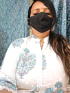 cute-tanvi online show from 03/05/25, 01:31