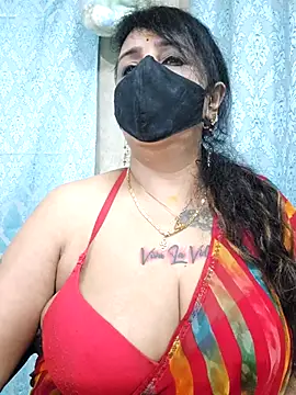 cute-tanvi online show from 10/28/25, 12:36