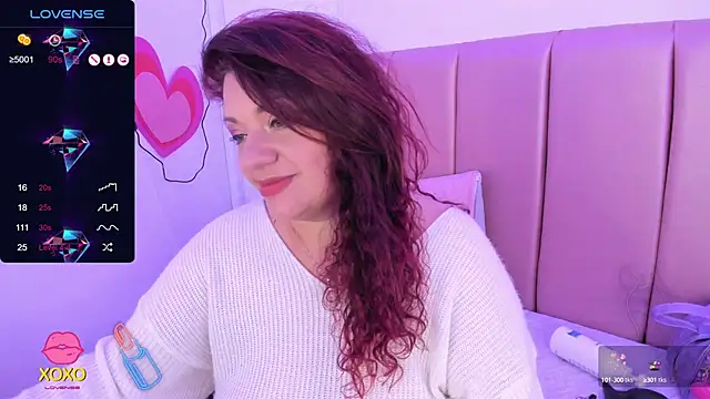 Snapshot of pamela_dimantis_ chatting on 03/08/25, 10:43 pamela dimantis online show from 03/08/25, 10:43