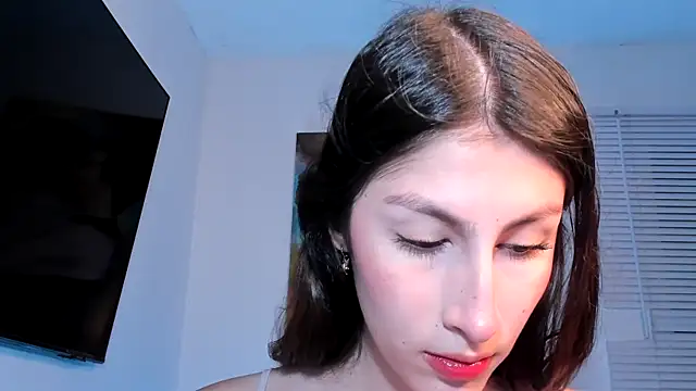 valeria gonzales  online show from 12/17/24, 01:07