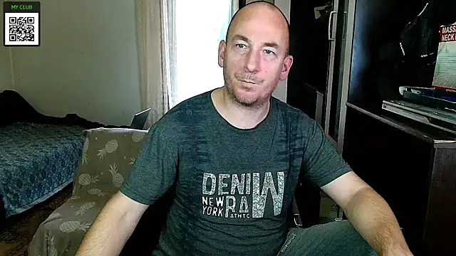 Snapshot of Johan___Barker chatting on 12/07/24, 12:02 Johan Barker online show from 12/07/24, 12:02