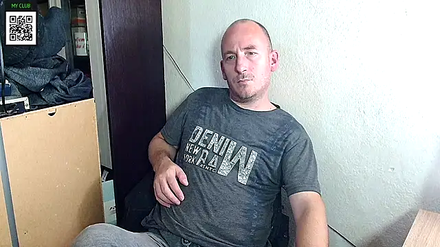 Snapshot of Johan___Barker chatting on 12/09/24, 04:37 Johan Barker online show from 12/09/24, 04:37