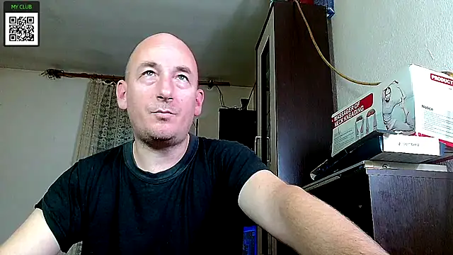 Snapshot of Johan___Barker chatting on 12/18/24, 04:49 Johan Barker online show from 12/18/24, 04:49