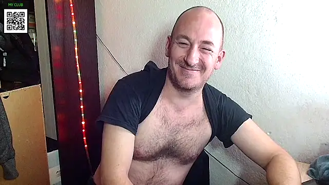 Snapshot of Johan___Barker chatting on 12/23/24, 04:39 Johan Barker online show from 12/23/24, 04:39