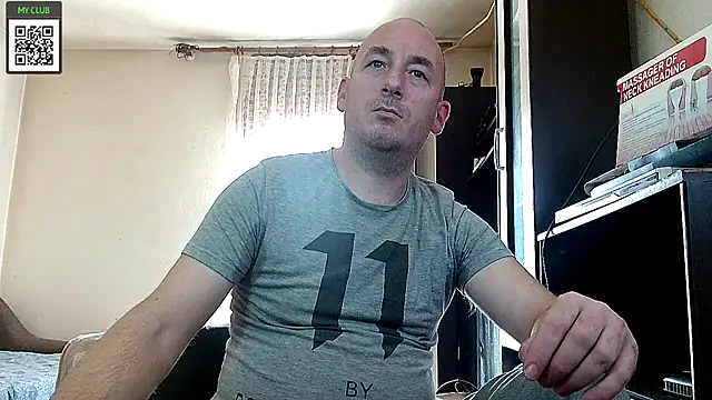 Snapshot of Johan___Barker chatting on 01/10/25, 11:33 Johan Barker online show from 01/10/25, 11:33