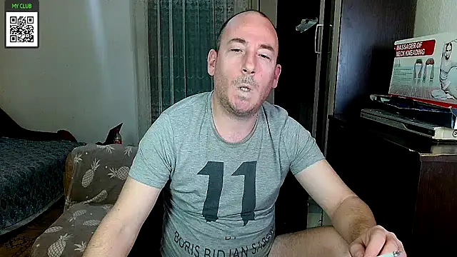 Snapshot of Johan___Barker chatting on 01/30/25, 04:48 Johan Barker online show from 01/30/25, 04:48