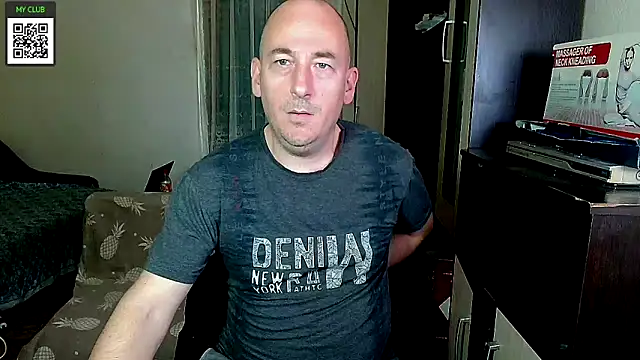 Snapshot of Johan___Barker chatting on 02/01/25, 01:09 Johan Barker online show from 02/01/25, 01:09