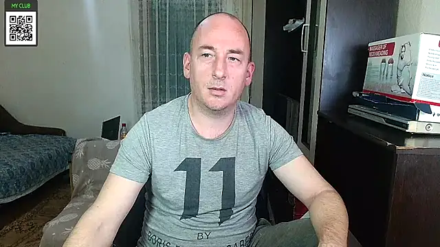 Snapshot of Johan___Barker chatting on 02/07/25, 12:50 Johan Barker online show from 02/07/25, 12:50