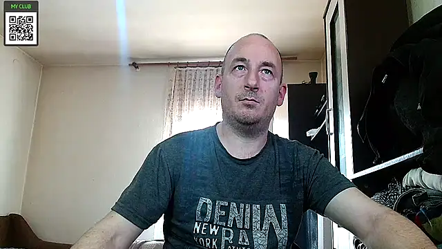 Snapshot of Johan___Barker chatting on 02/10/25, 11:15 Johan Barker online show from 02/10/25, 11:15